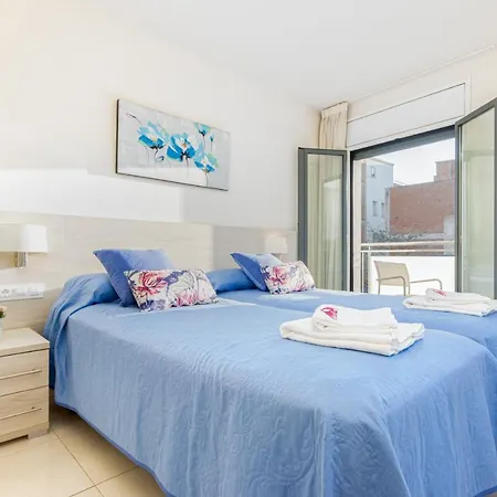 Apart-rent Francesc Macia 2003 Apartment *